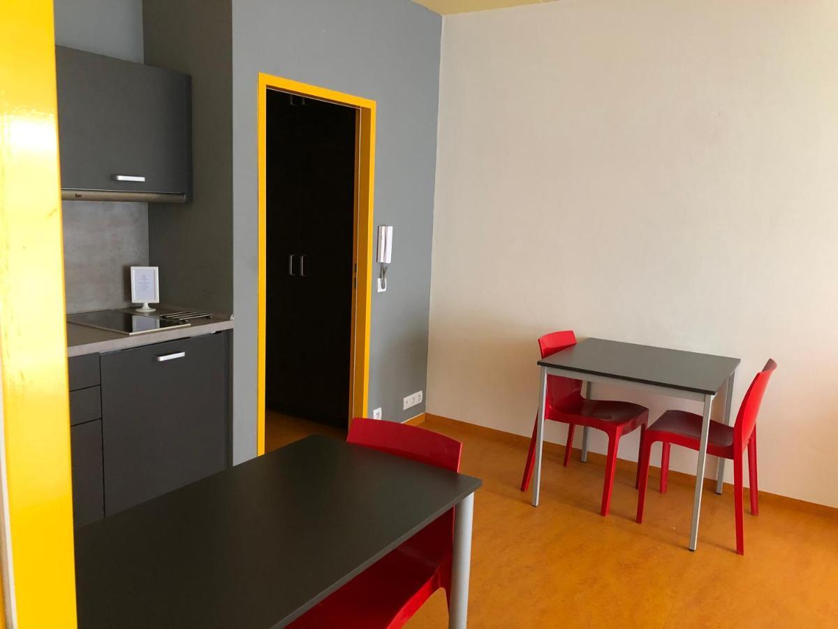 Office Apartments 브르노 외부 사진